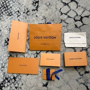 LOUIS VUITTON Packaging
